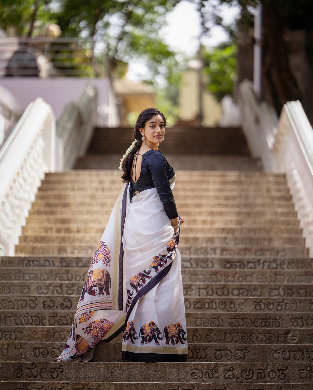 Linen Cotton With Beautiful Digital Printed Saree