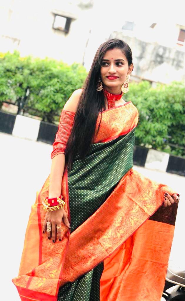 Soft Lichi Silk Jacquard Work Saree with Rich Pallu and Exclusive Blouse Border