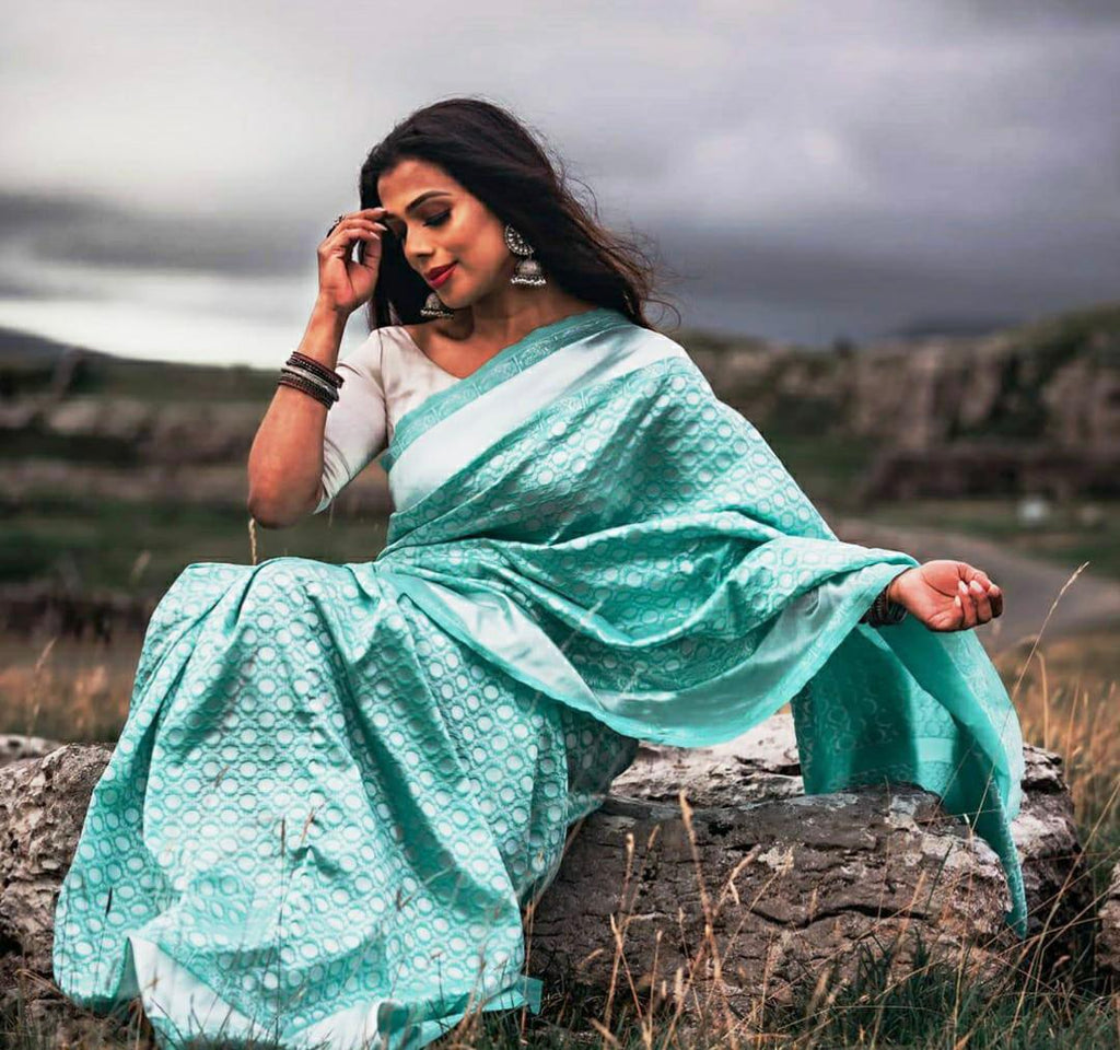 Soft Lichi Silk Jacquard Work Saree with Rich Pallu