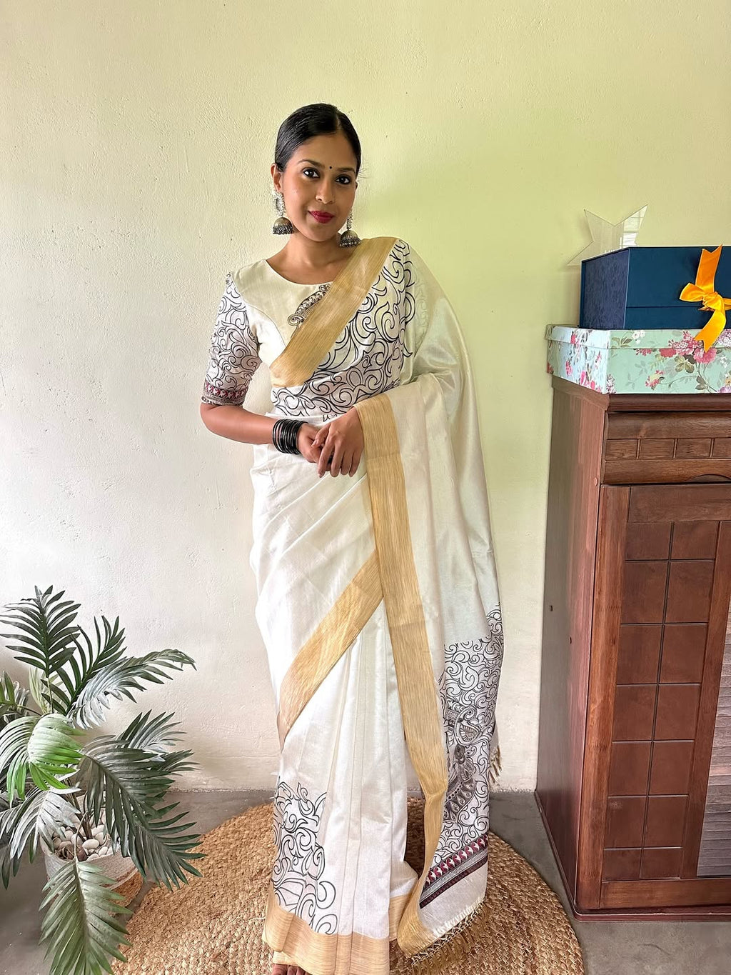 Royal Bloom Digital Print Linen Cotton Saree with Matching Blouse