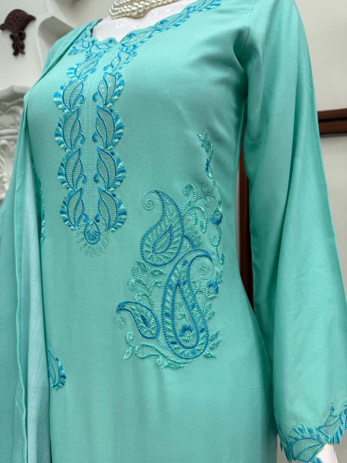 Heavy Reyon Thread Work Set with Shaded Double-Colour Mull Cotton Dupatta