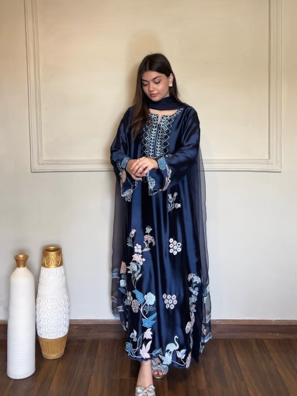 Jura Silk Oversize Kaftan Set with Thread Work & Lace Organza Dupatta