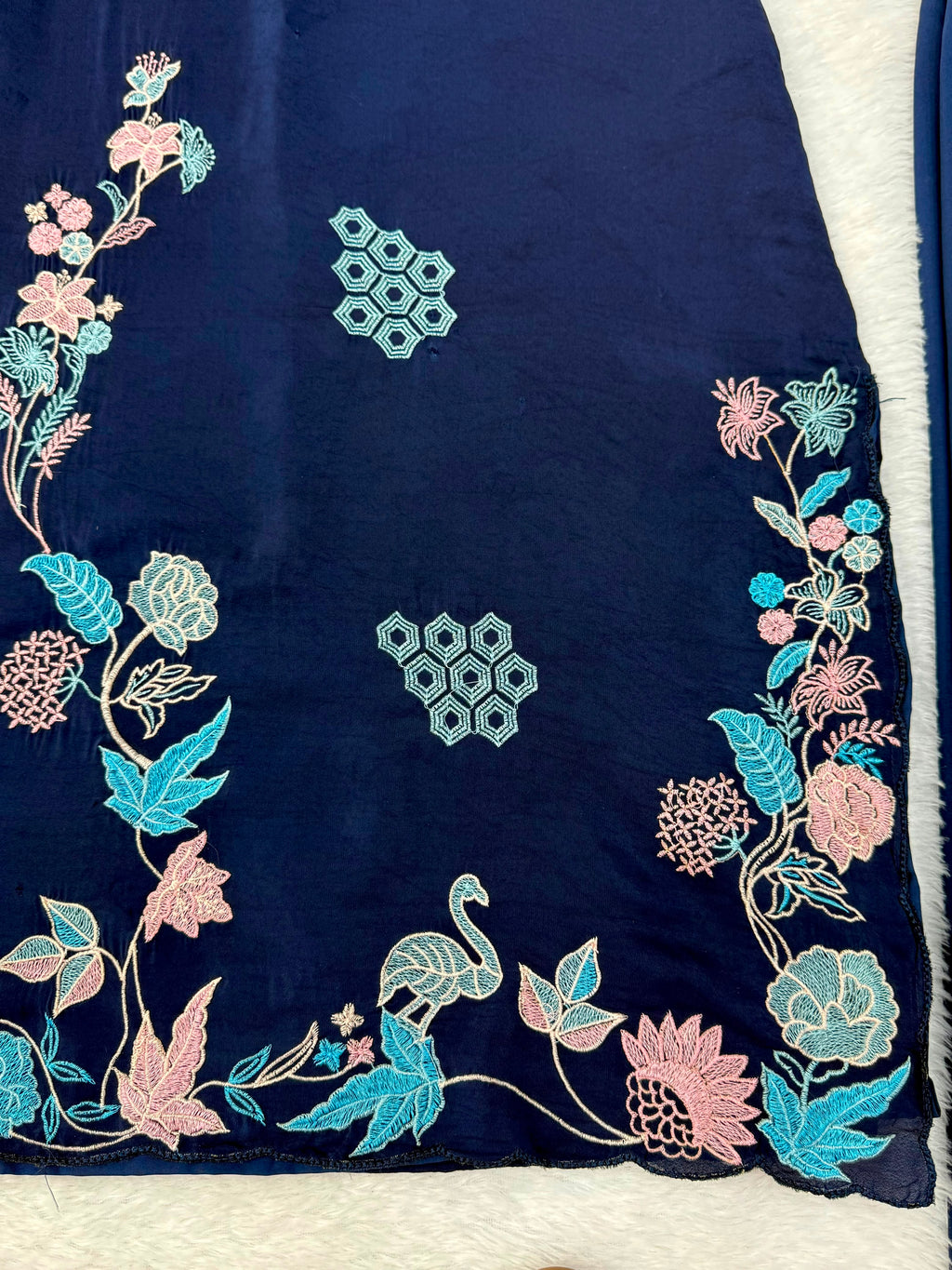 Jura Silk Oversize Kaftan Set with Thread Work & Lace Organza Dupatta