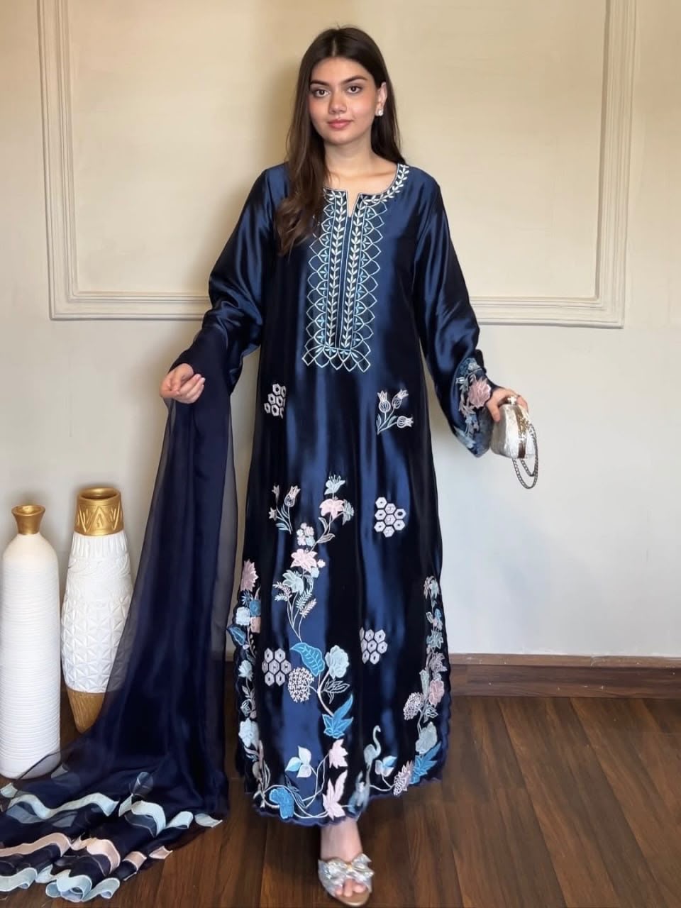 Jura Silk Oversize Kaftan Set with Thread Work & Lace Organza Dupatta