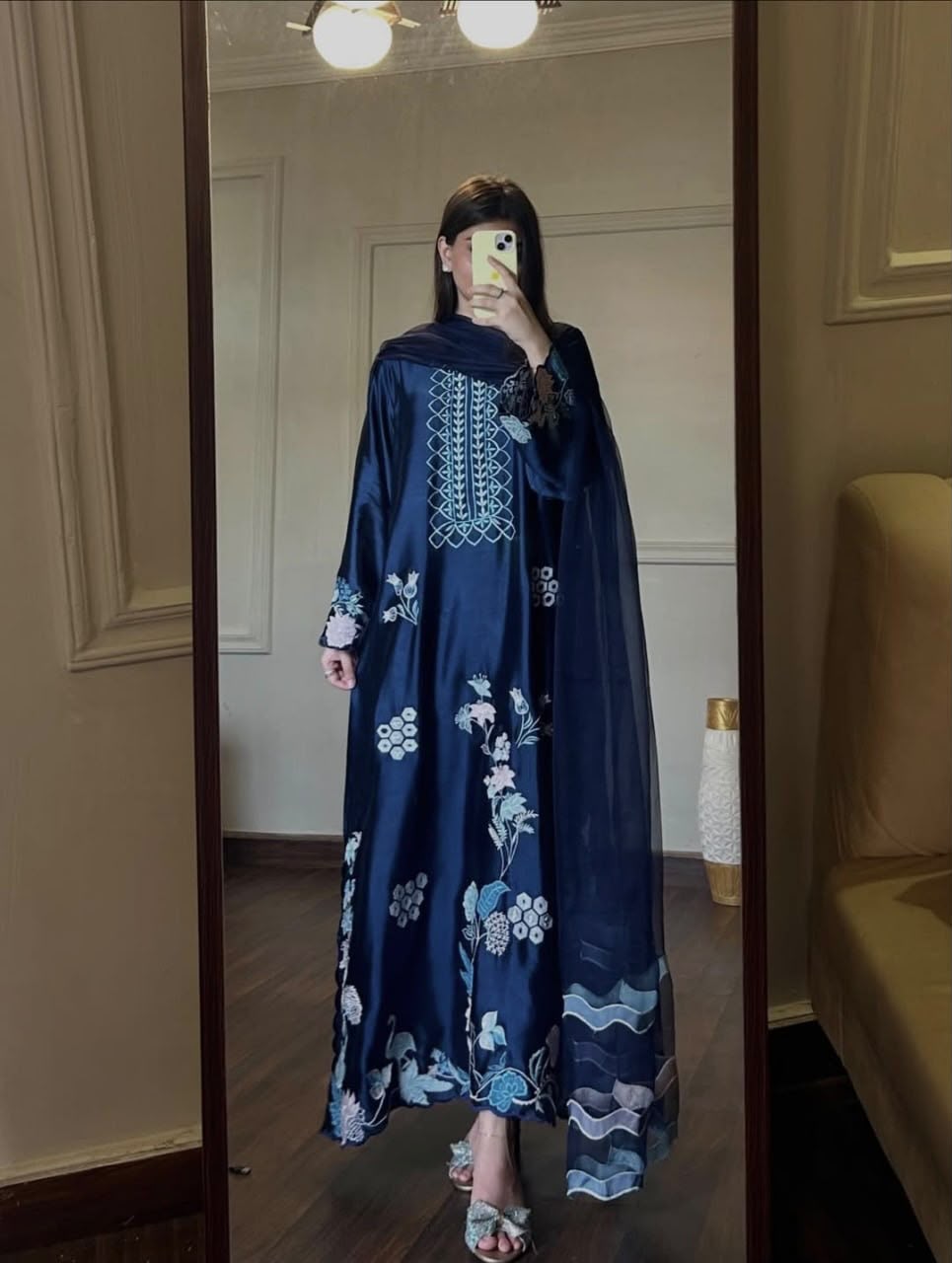Jura Silk Oversize Kaftan Set with Thread Work & Lace Organza Dupatta