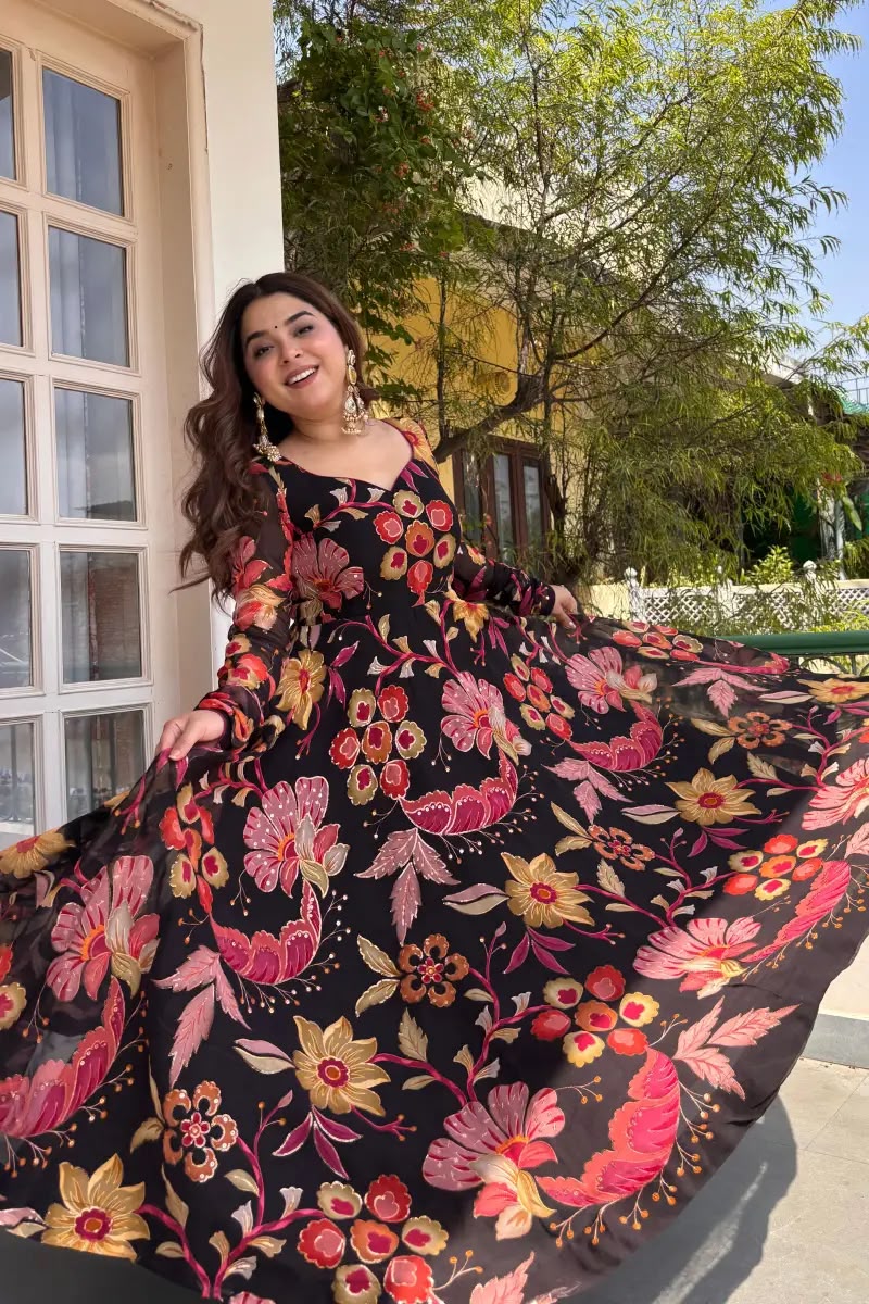 Tabby Organza 7M Flair Anarkali Set with Digital Print & Lace Dupatta