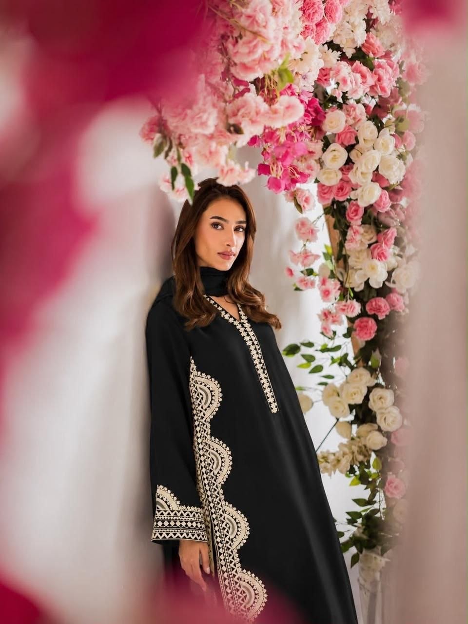 Biscuit Slub Oversize Top Set with Thread Work & Digital Print Dupatta