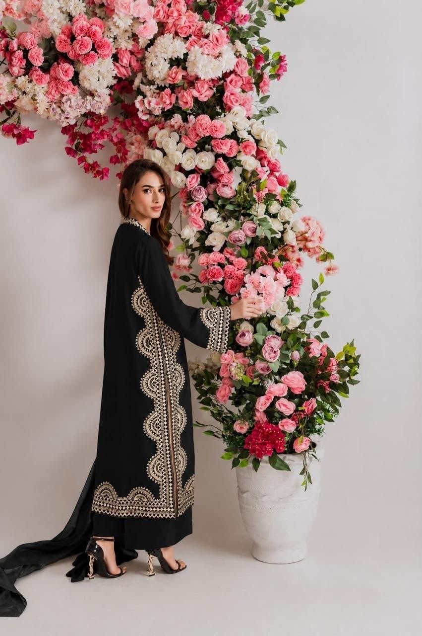 Biscuit Slub Oversize Top Set with Thread Work & Digital Print Dupatta
