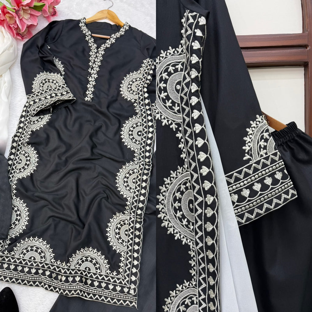 Biscuit Slub Oversize Top Set with Thread Work & Digital Print Dupatta
