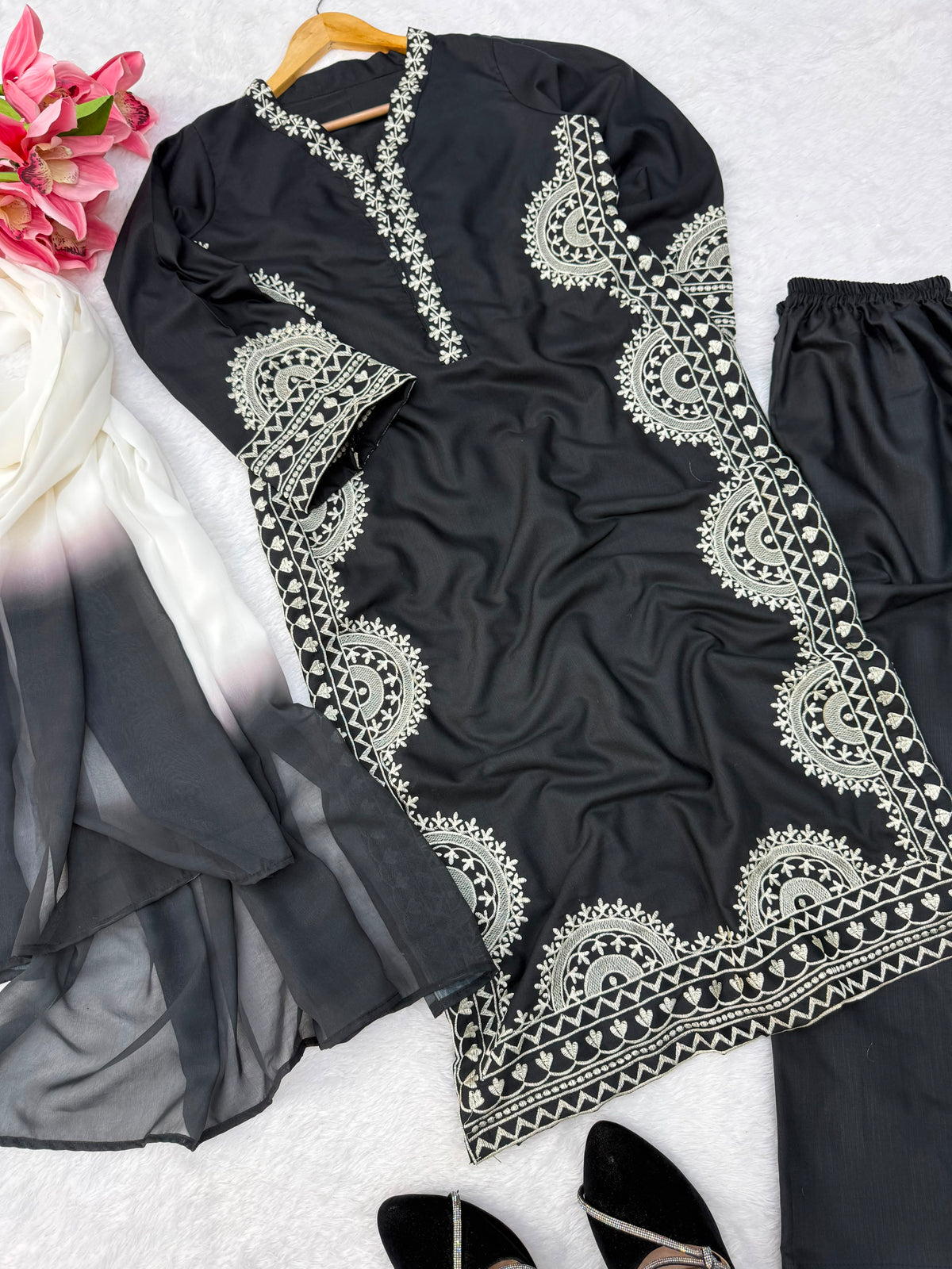 Biscuit Slub Oversize Top Set with Thread Work & Digital Print Dupatta