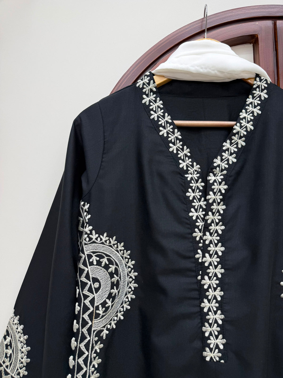 Biscuit Slub Oversize Top Set with Thread Work & Digital Print Dupatta
