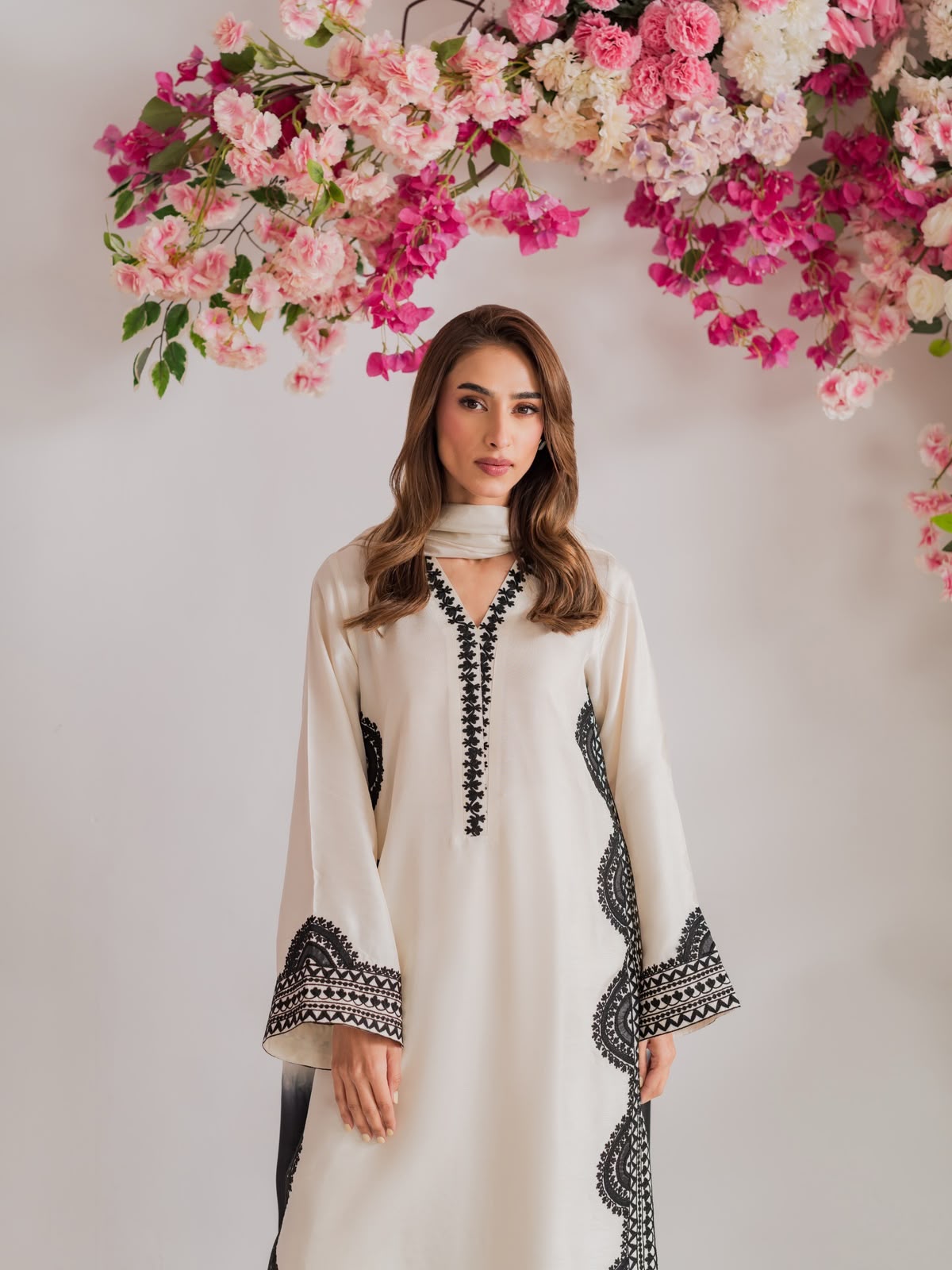 Biscuit Slub Oversize Top Set with Thread Work & Digital Print Dupatta
