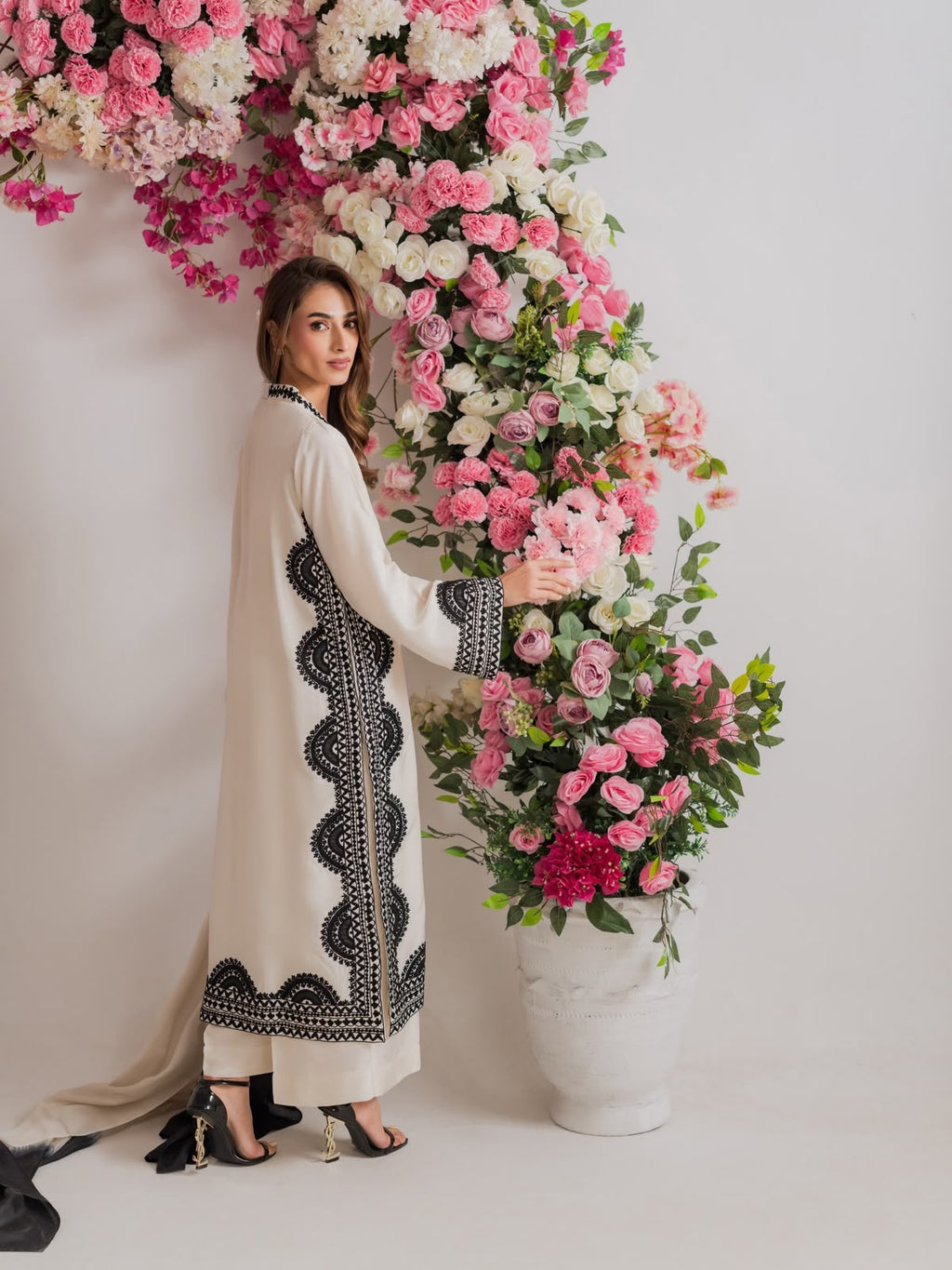 Biscuit Slub Oversize Top Set with Thread Work & Digital Print Dupatta