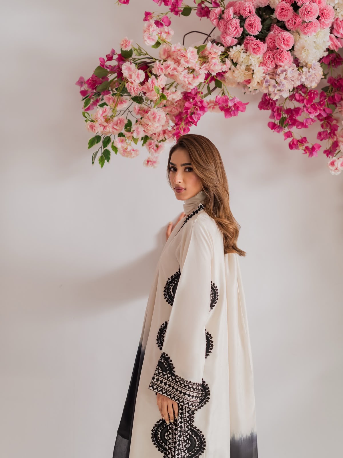 Biscuit Slub Oversize Top Set with Thread Work & Digital Print Dupatta
