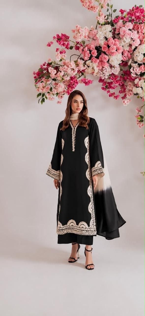 Biscuit Slub Oversize Top Set with Thread Work & Digital Print Dupatta