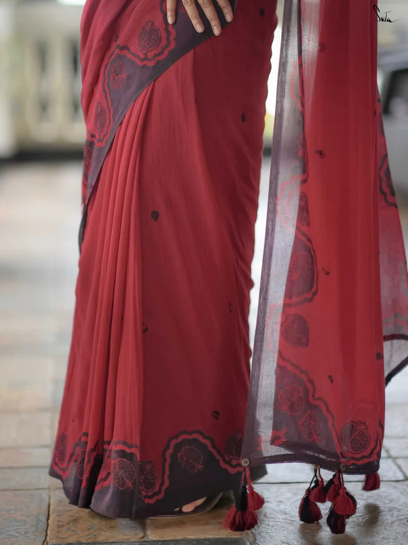 Elegant Bloom Premium Linen Cotton Digital Printed Saree with Matching Blouse
