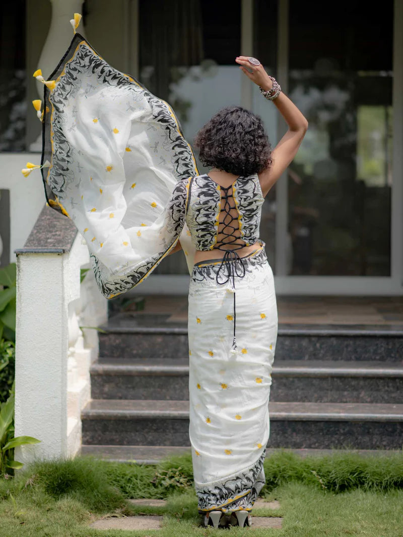 Timeless Grace Elegant Linen Cotton Digital Printed Saree with Matching Blouse
