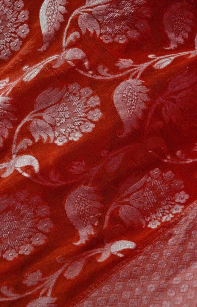 Lichi Silk Saree with Rich Pallu, Jacquard Work & Heavy Zahlar