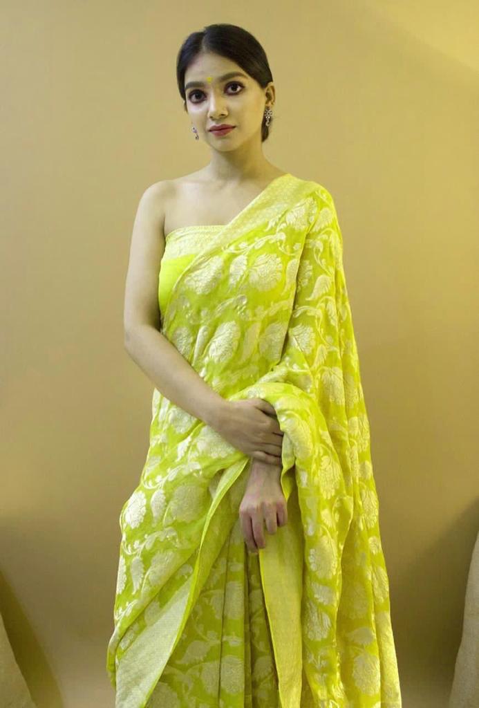 Lichi Silk Saree with Rich Pallu, Jacquard Work & Heavy Zahlar