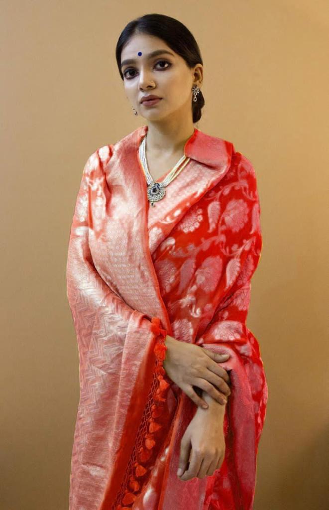 Lichi Silk Saree with Rich Pallu, Jacquard Work & Heavy Zahlar