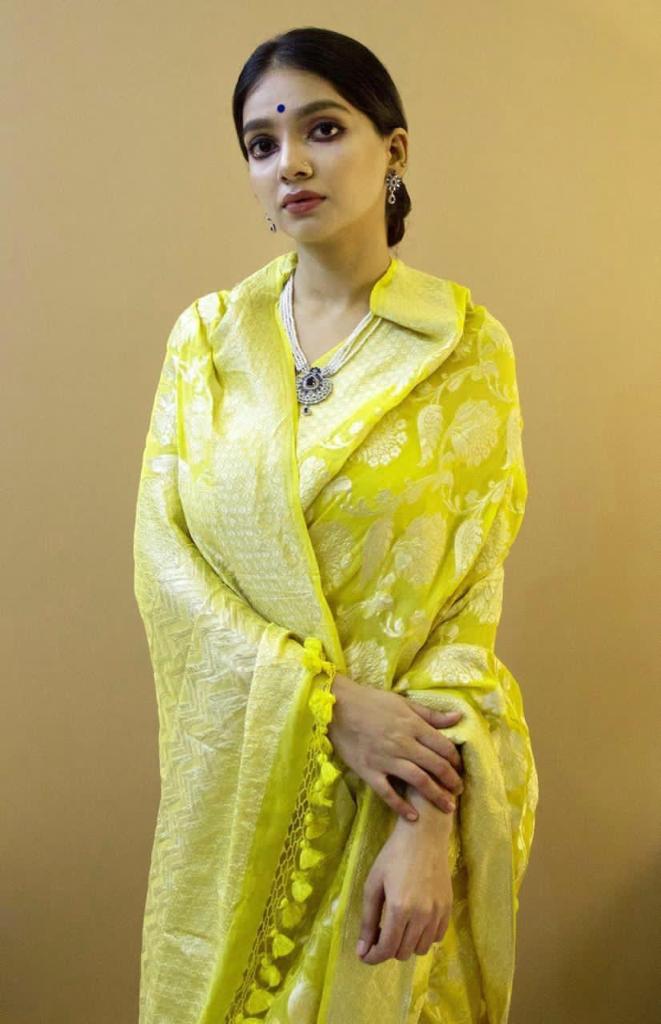 Lichi Silk Saree with Rich Pallu, Jacquard Work & Heavy Zahlar