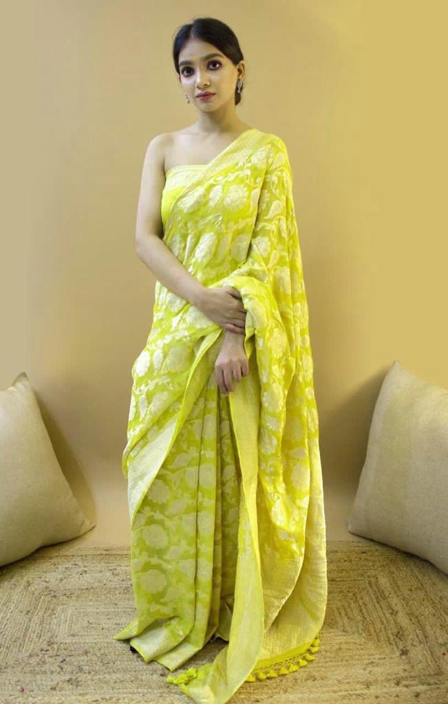 Lichi Silk Saree with Rich Pallu, Jacquard Work & Heavy Zahlar