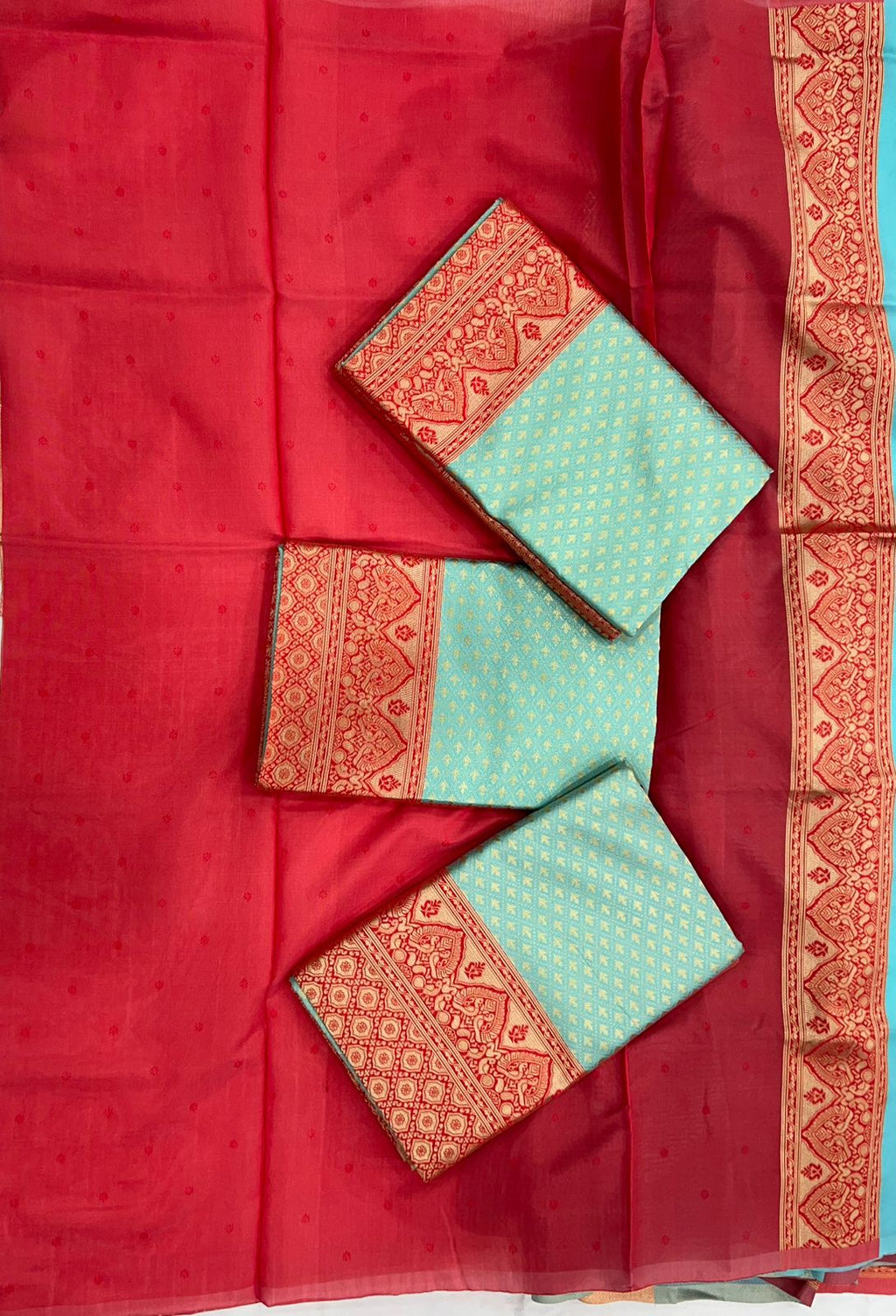 Graceful Soft Lichi Silk Saree with Rich Pallu &amp; Jacquard Border