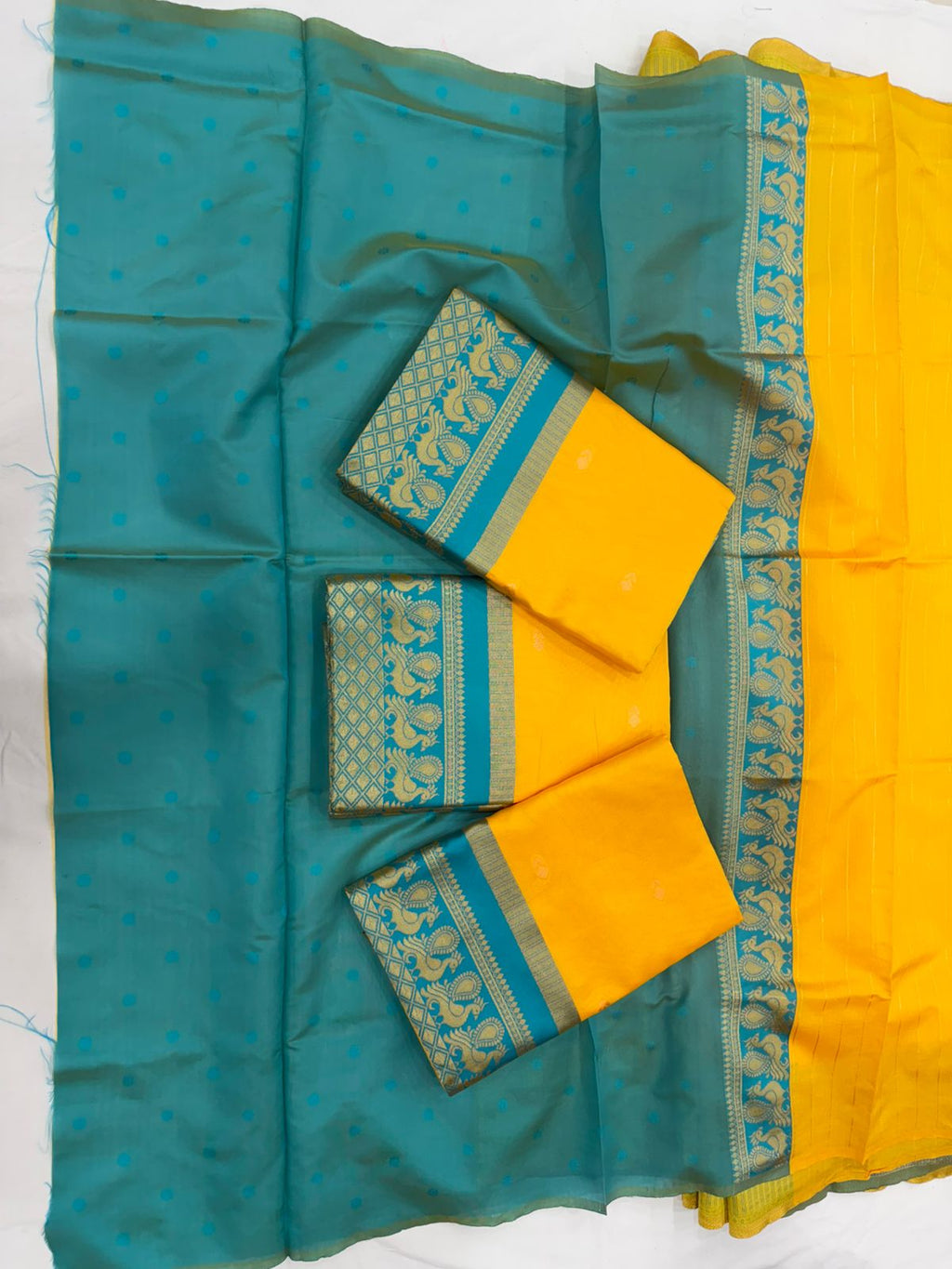 Soft Lichi Silk Saree with Ornate Jacquard Weave, Rich Pallu & Exclusive Border Blouse