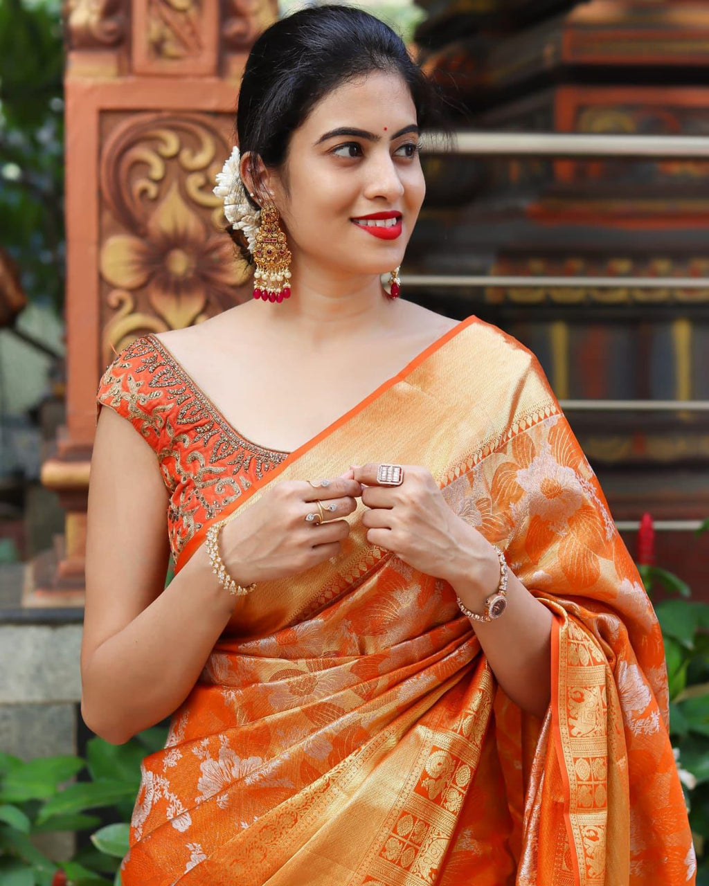 Regal Soft Lichi Silk Saree with Heavy Zhalar &amp; Jacquard Detailing