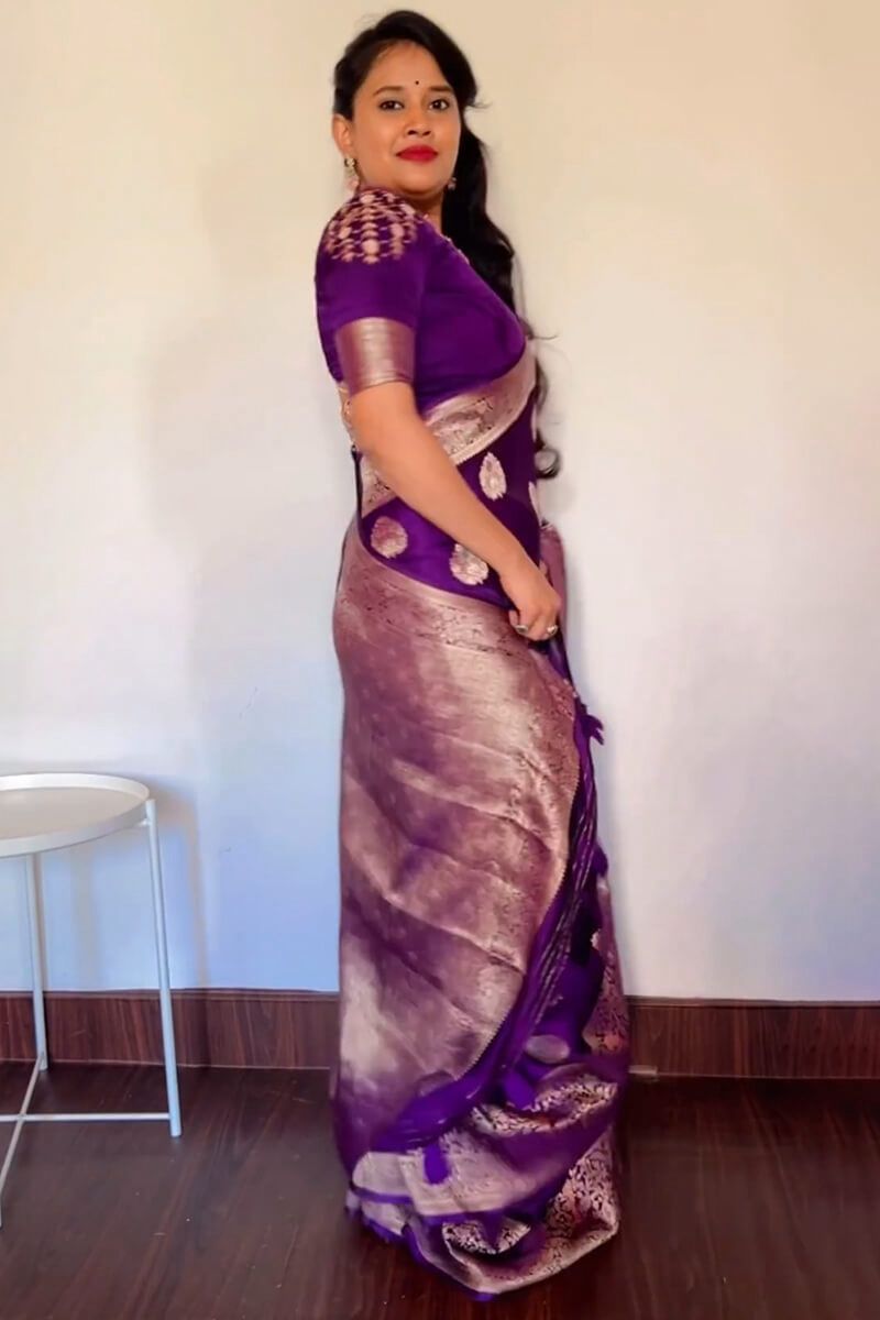 Elegant Soft Lichi Silk Saree with Heavy Zhalar &amp; Rich Pallu