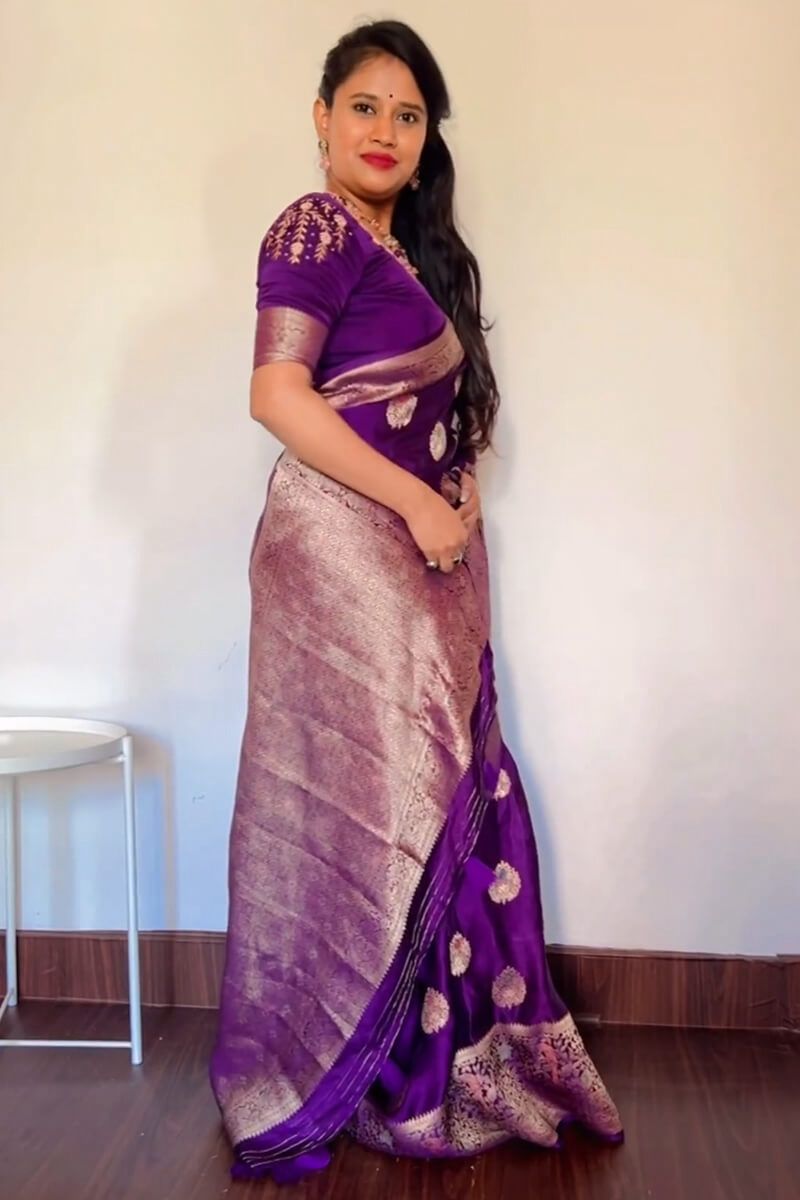 Elegant Soft Lichi Silk Saree with Heavy Zhalar &amp; Rich Pallu