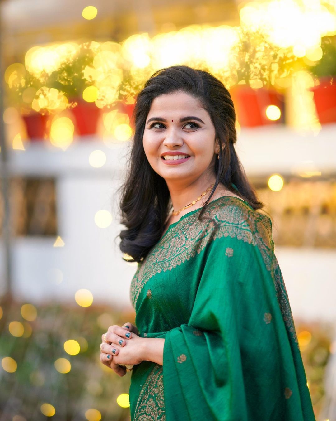Charming Soft Lichi Silk Saree with Heavy Zhalar &amp; Jacquard Work