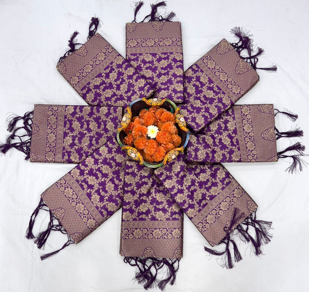 Graceful Soft Lichi Silk Saree with Heavy Zhalar &amp; Rich Pallu