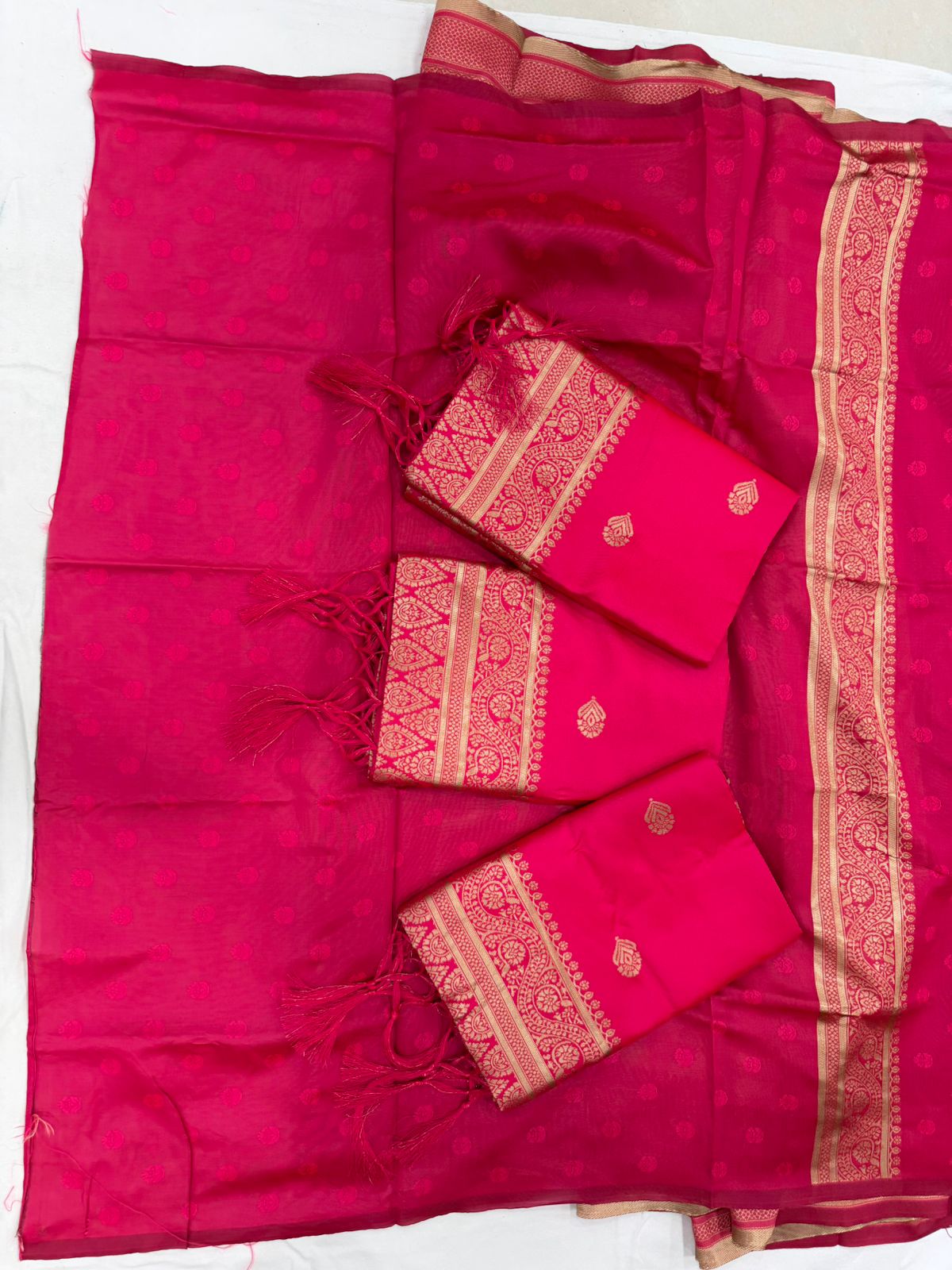 Elegant Soft Lichi Silk Saree with Heavy Zhalar &amp; Jacquard Work