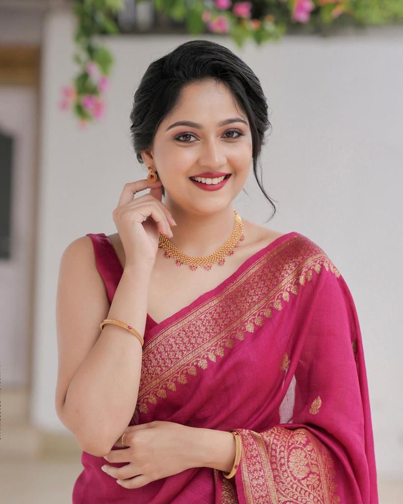 Elegant Soft Lichi Silk Saree with Heavy Zhalar &amp; Jacquard Work
