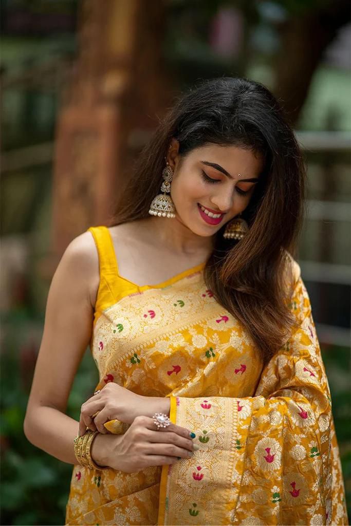 Soft Lichi Silk Saree with Heavy Zahlar, Rich Pallu, Jacquard Work & Tassel Detailing