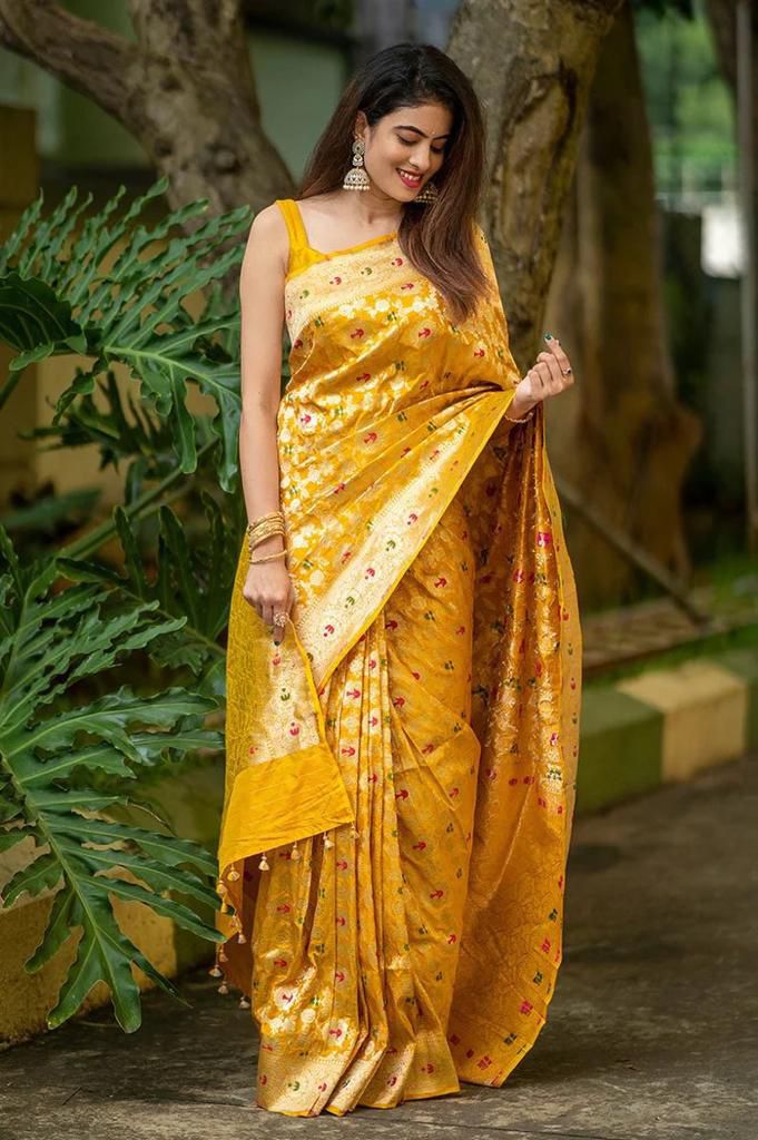 Soft Lichi Silk Saree with Heavy Zahlar, Rich Pallu, Jacquard Work & Tassel Detailing