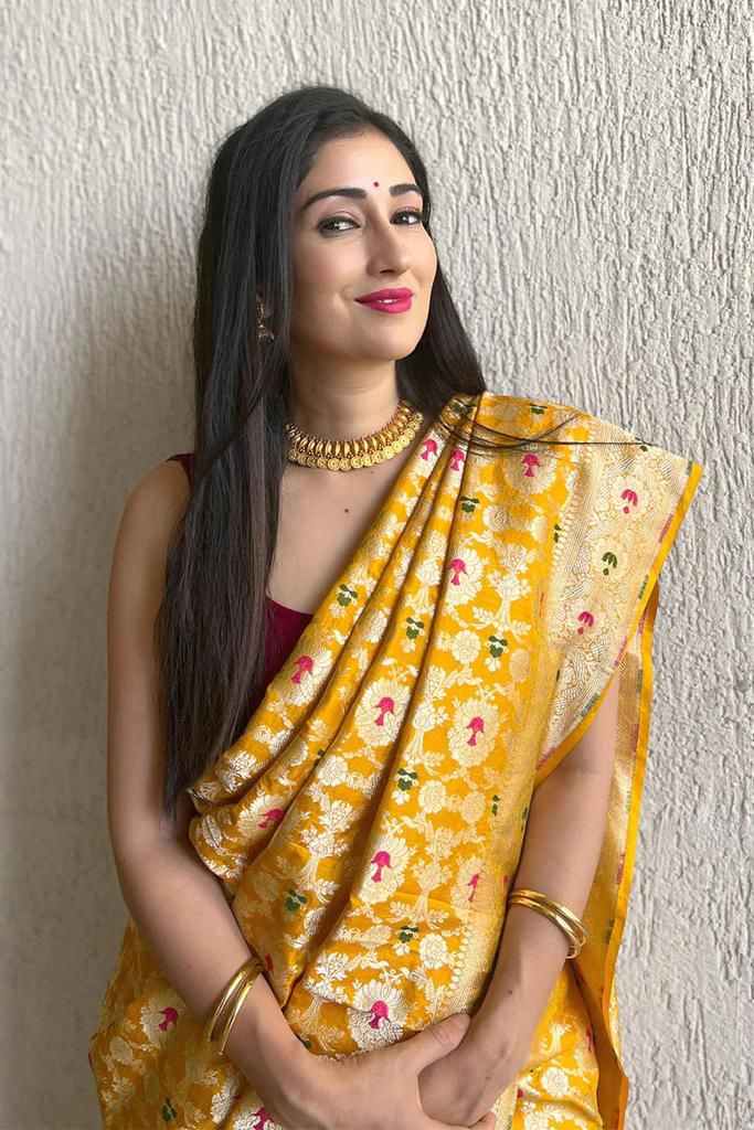 Soft Lichi Silk Saree with Heavy Zahlar, Rich Pallu, Jacquard Work & Tassel Detailing
