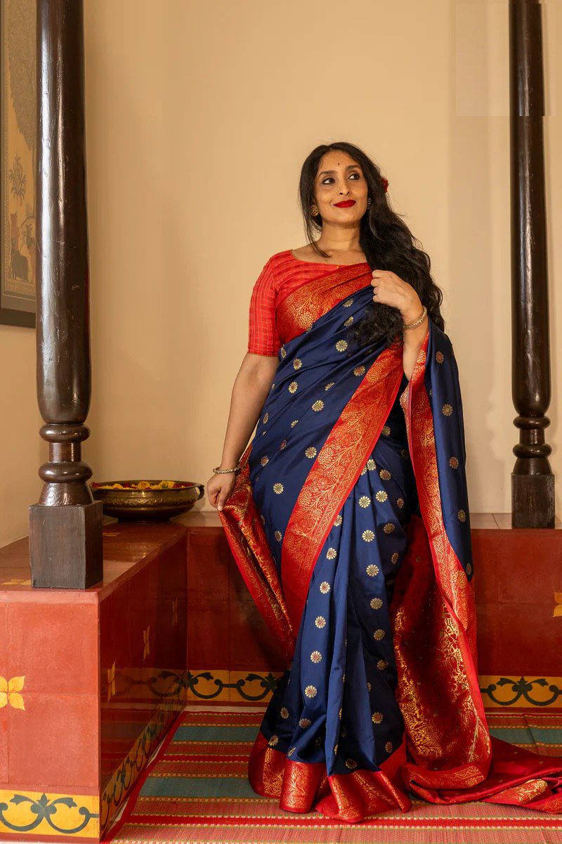 Elegant Soft Lichi Silk Saree with All-Over Jacquard Work & Rich Pallu