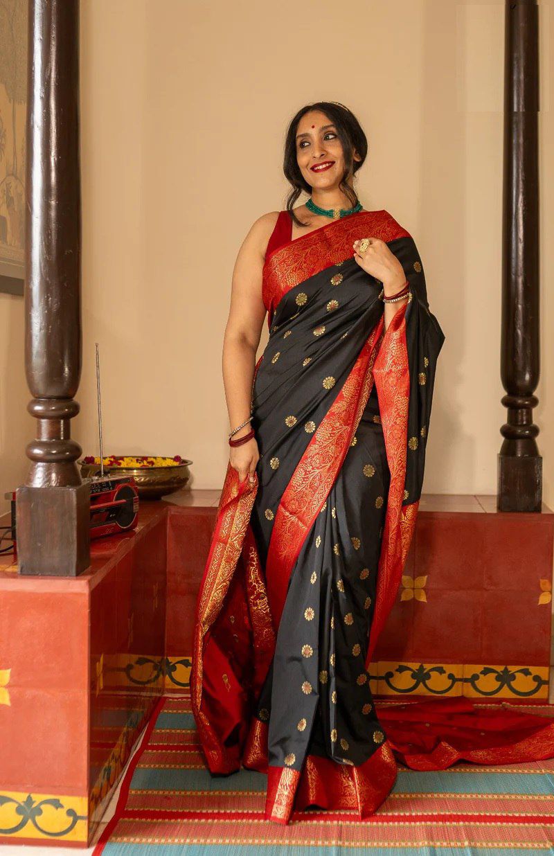 Elegant Soft Lichi Silk Saree with All-Over Jacquard Work & Rich Pallu
