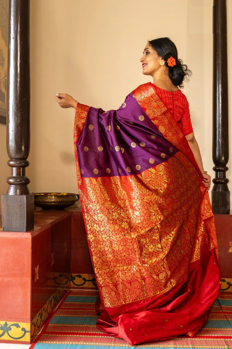 Elegant Soft Lichi Silk Saree with All-Over Jacquard Work & Rich Pallu
