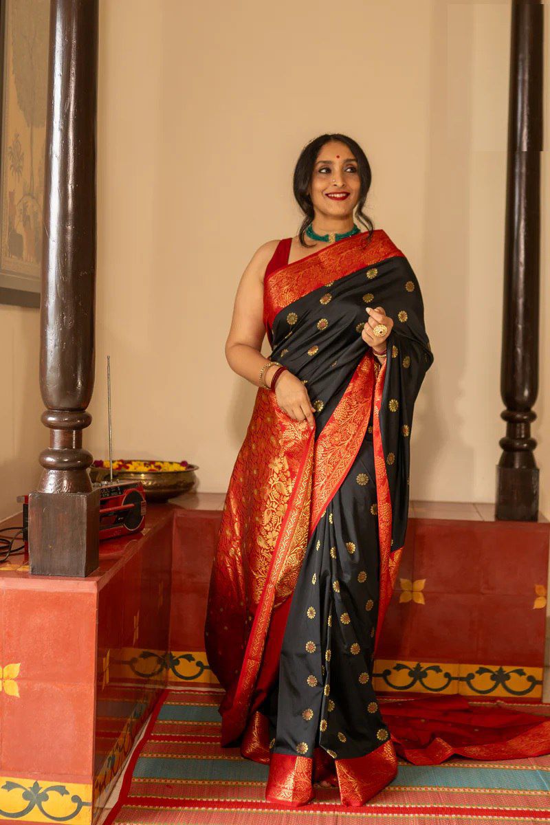 Elegant Soft Lichi Silk Saree with All-Over Jacquard Work & Rich Pallu