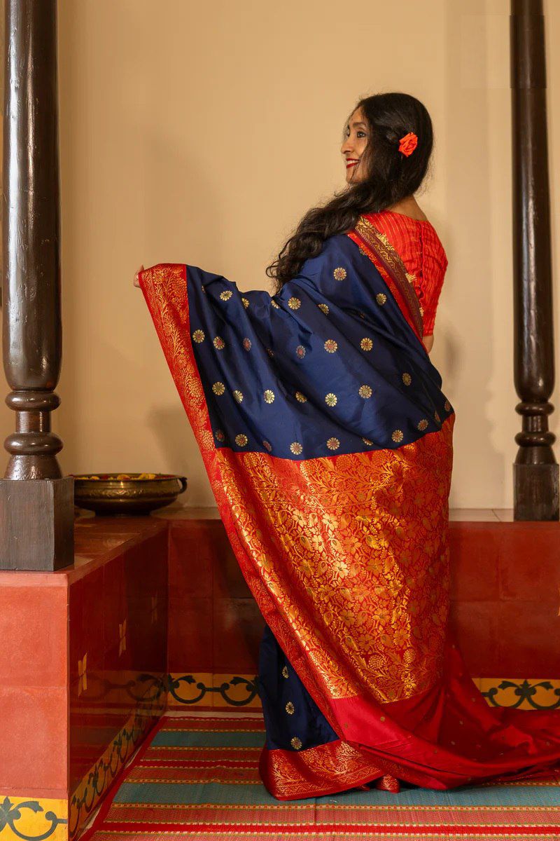 Elegant Soft Lichi Silk Saree with All-Over Jacquard Work & Rich Pallu