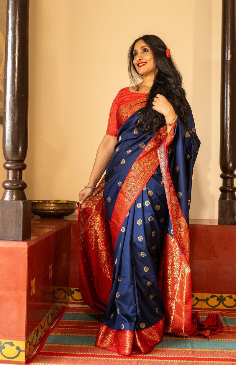 Elegant Soft Lichi Silk Saree with All-Over Jacquard Work & Rich Pallu