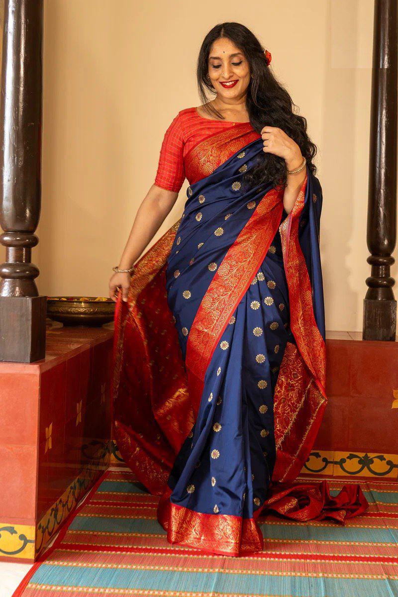 Elegant Soft Lichi Silk Saree with All-Over Jacquard Work & Rich Pallu