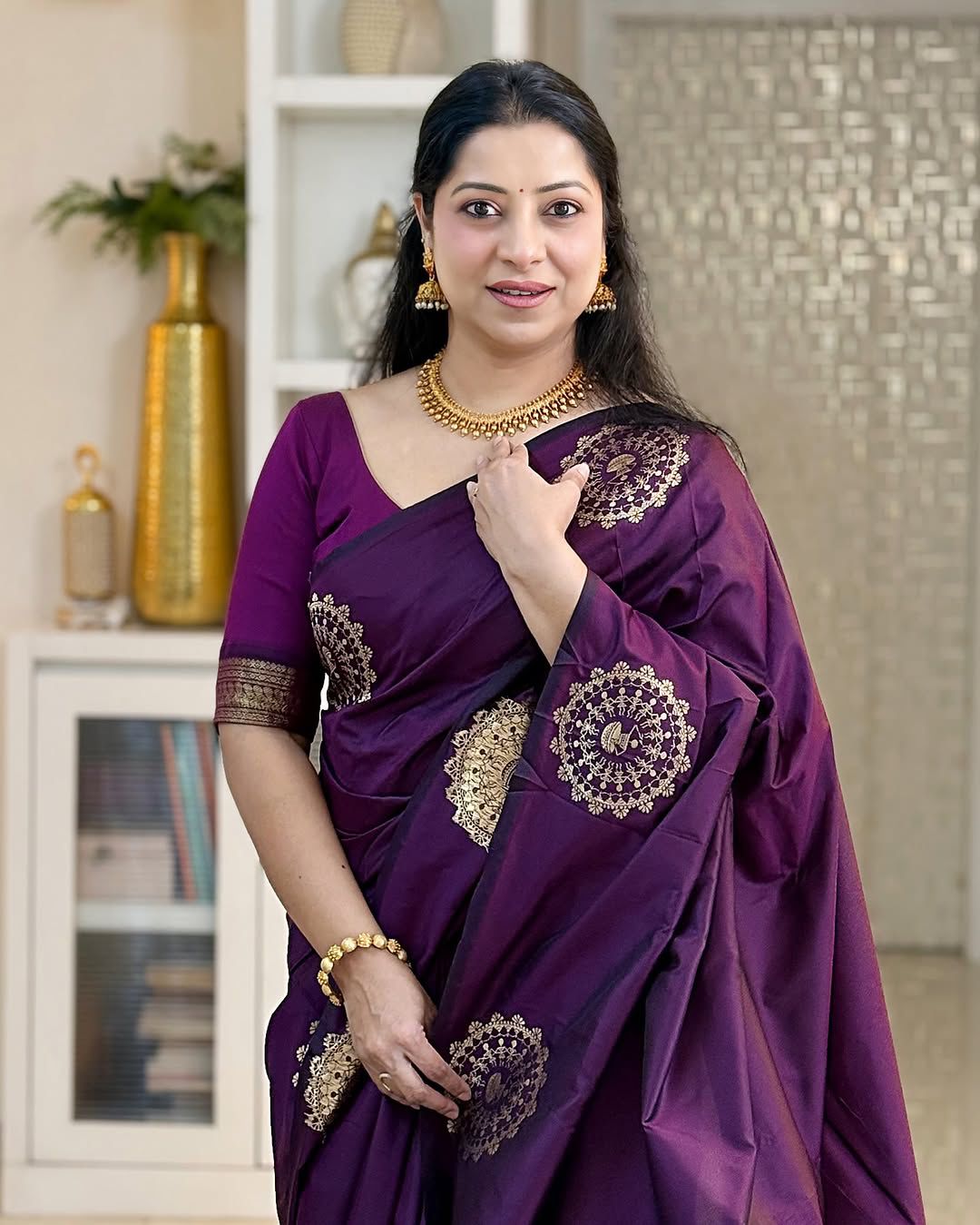 Charming Soft Lichi Silk Saree with Rich Pallu &amp; Jacquard Work