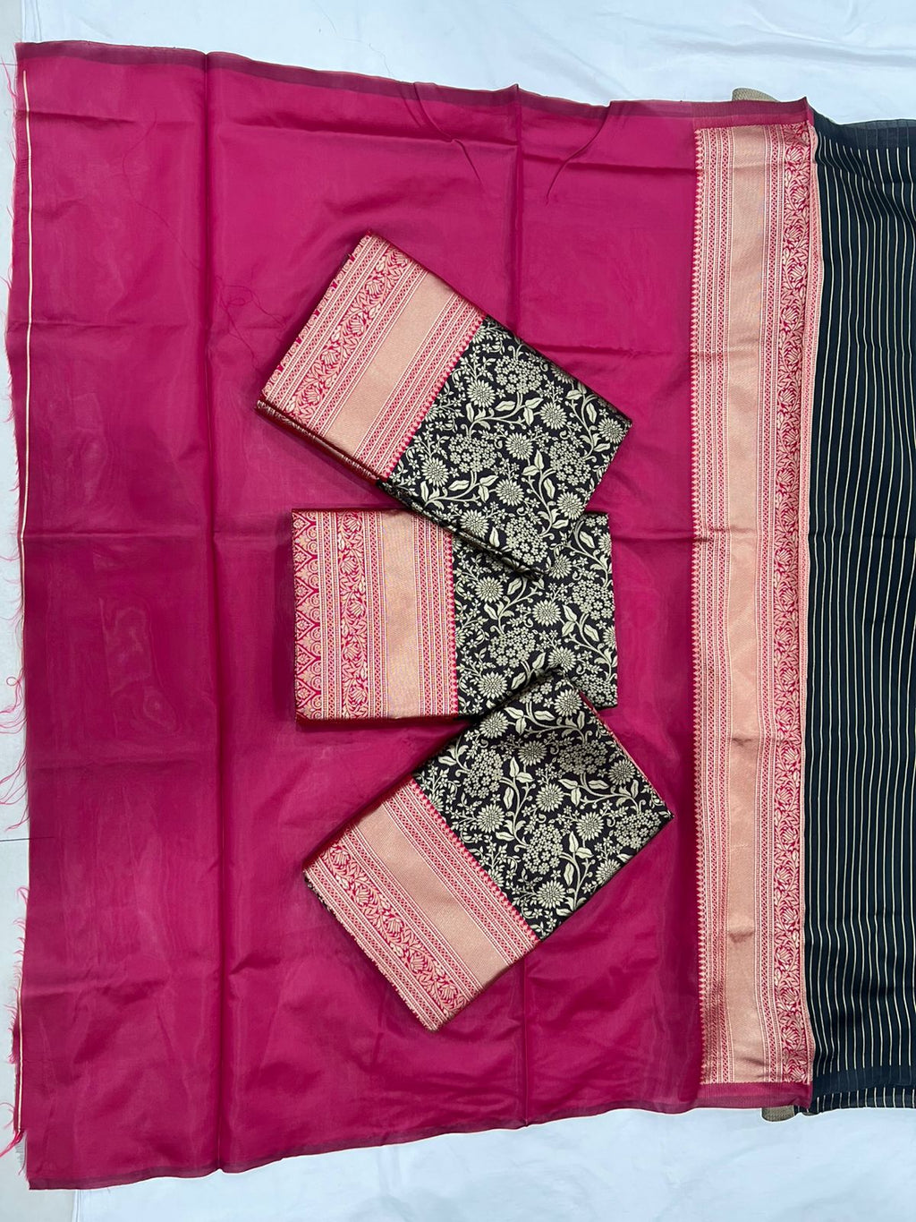 Sophisticated Soft Lichi Silk Saree with Designer Jacquard Work & Rich Pallu