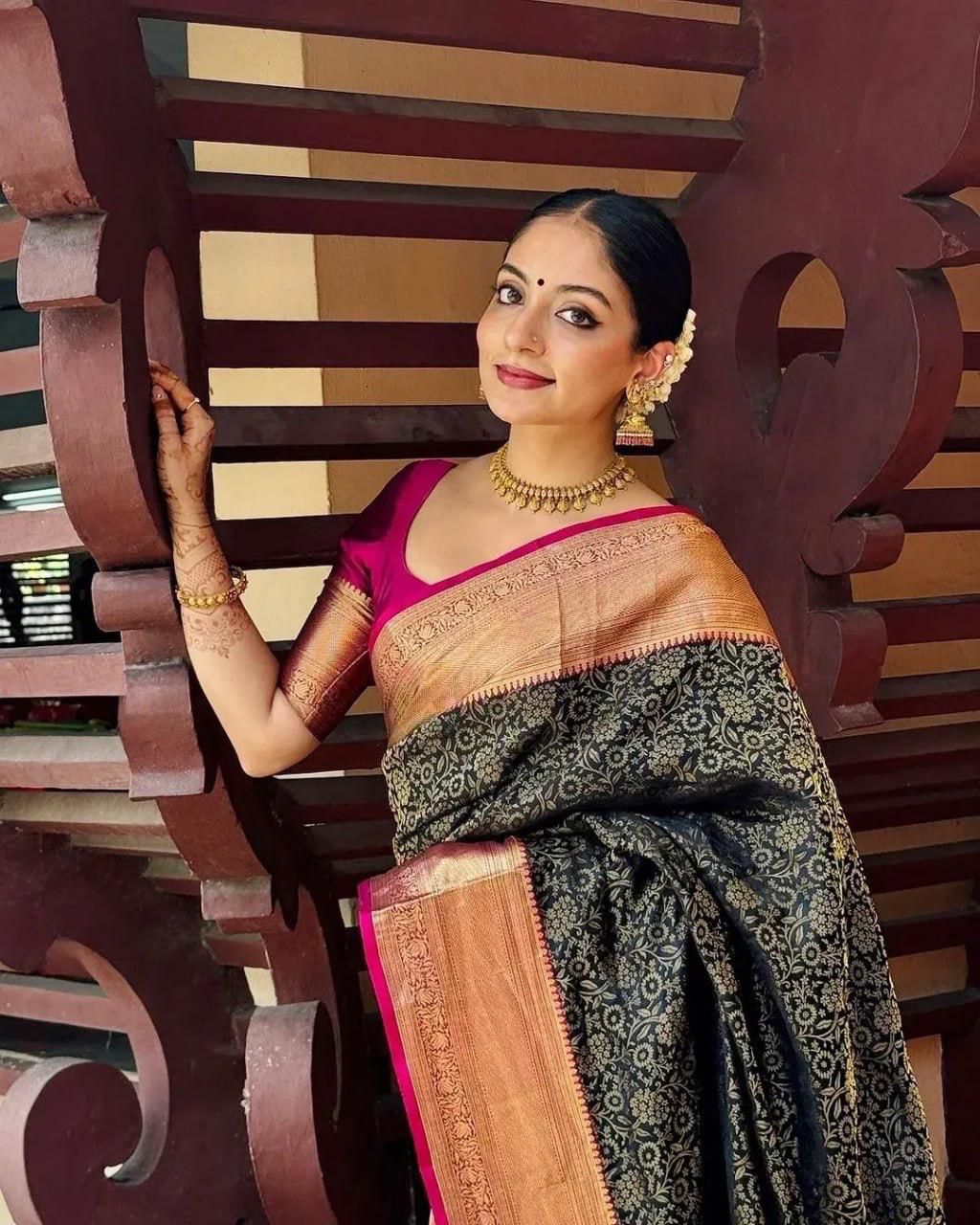 Sophisticated Soft Lichi Silk Saree with Designer Jacquard Work & Rich Pallu