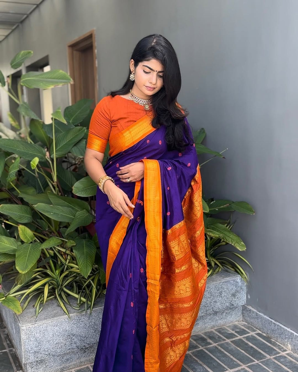 Exclusive Soft Lichi Silk Saree with Rich Jacquard Weave & Elegant Pallu