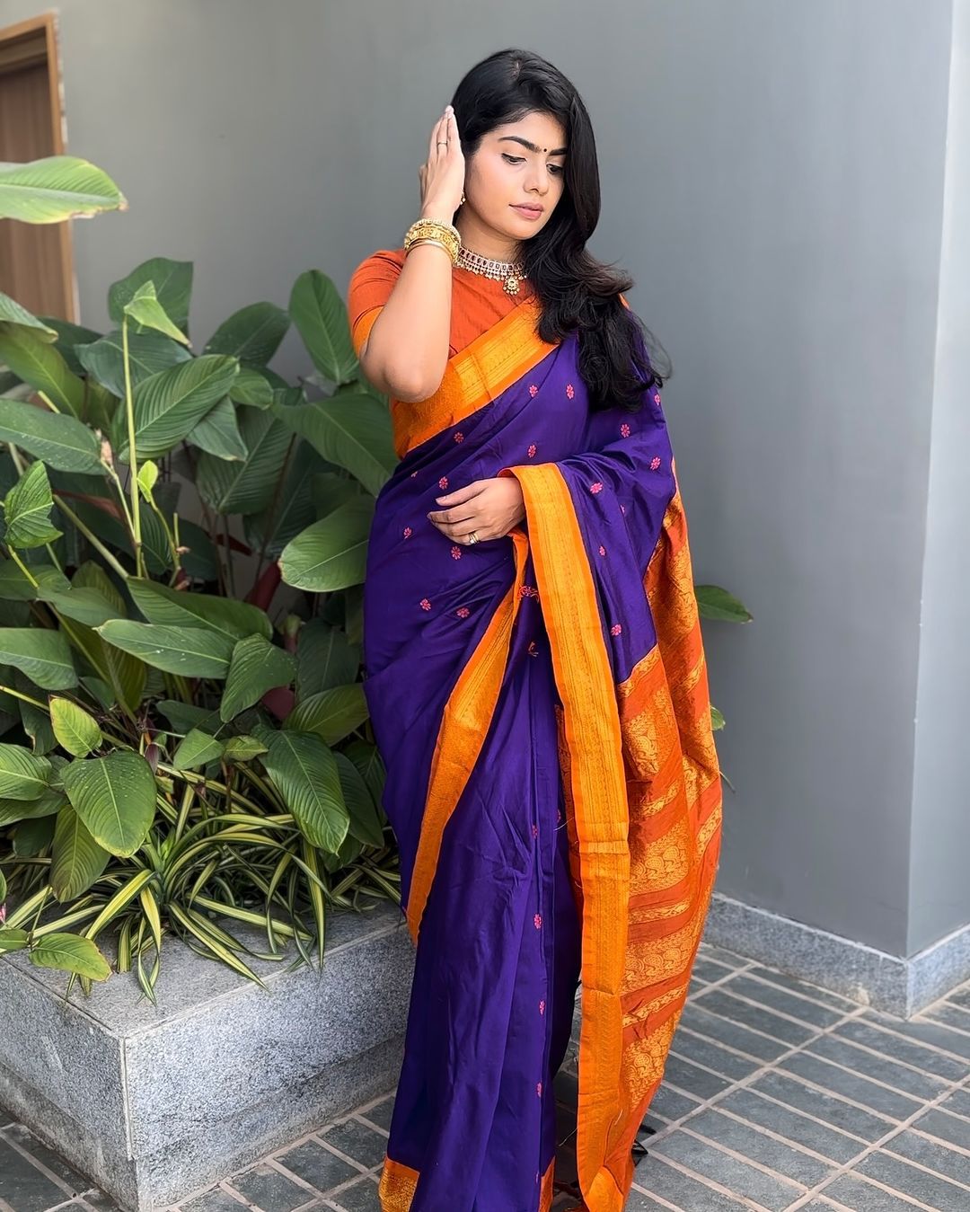 Exclusive Soft Lichi Silk Saree with Rich Jacquard Weave & Elegant Pallu